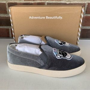 Gray Slip-On Shoes with Embroidered Design